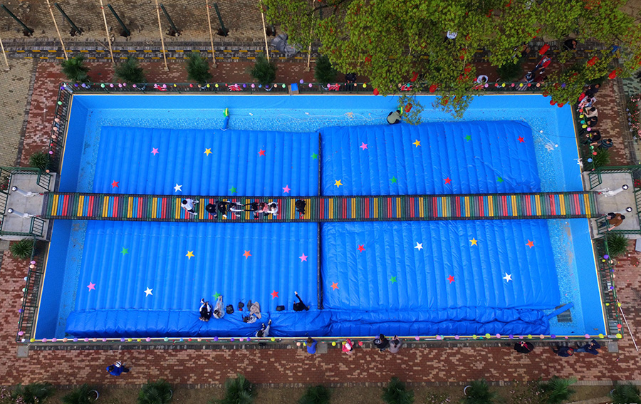 網(wǎng)紅橋游樂(lè)設(shè)備廠家