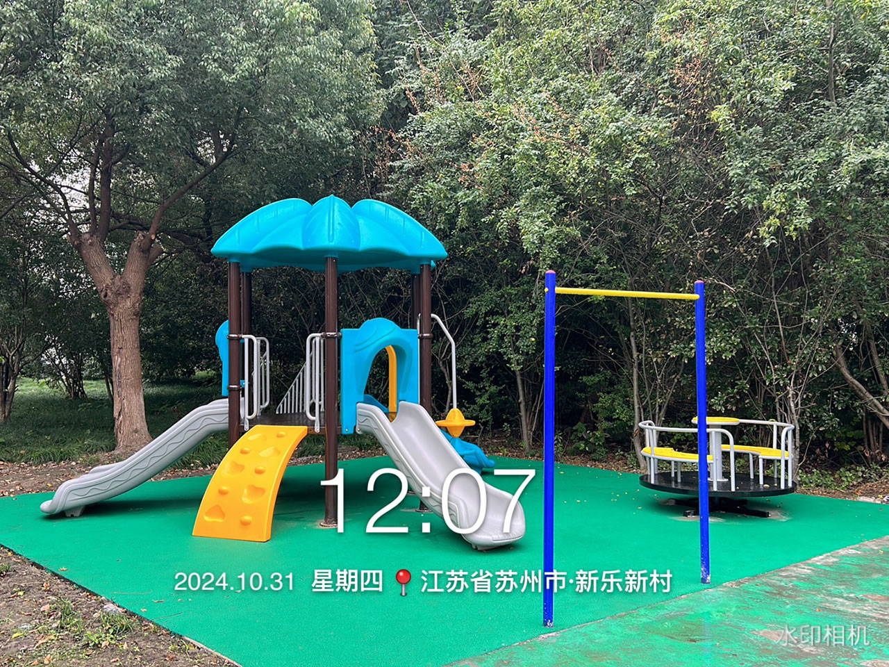 大型組合滑梯設(shè)備廠家 大型組合滑梯設(shè)備廠家