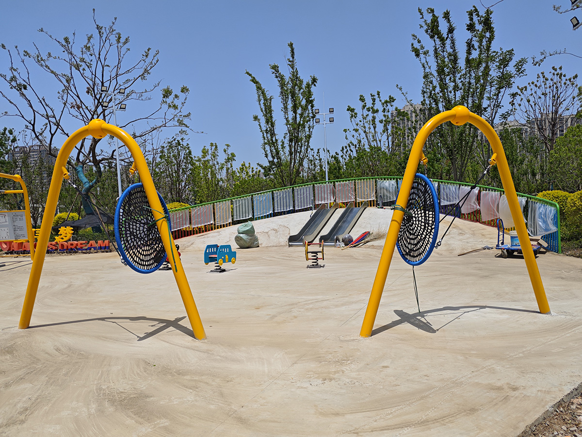 戶外秋千設(shè)備廠家 戶外秋千設(shè)備廠家